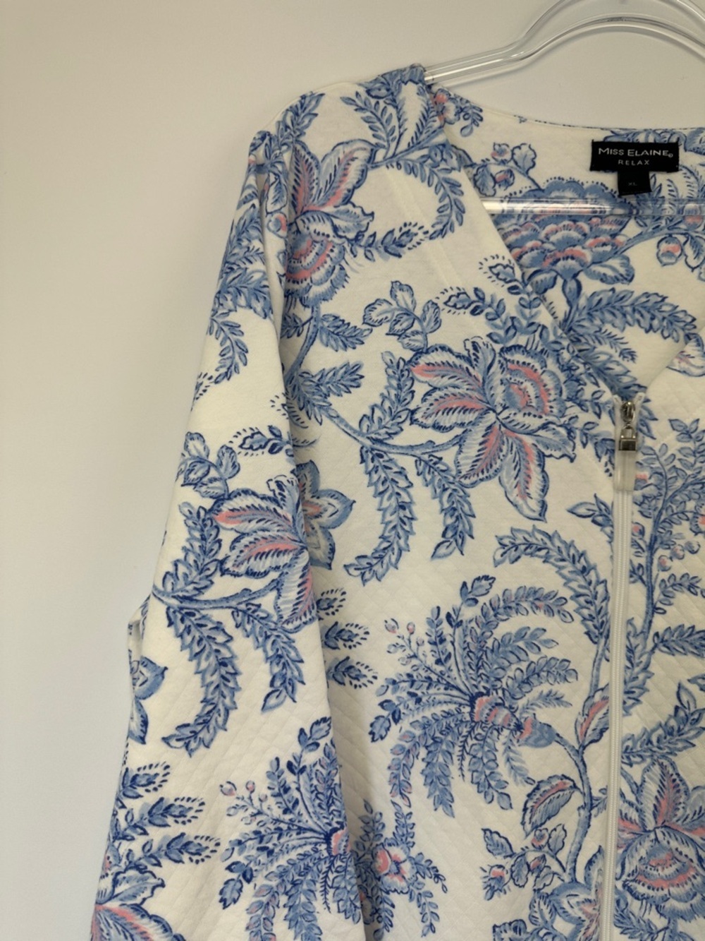NWT Miss Elaine Quilted Floral Robe White Blue Pink 3/4 Sleeve XL - Picture 6 of 8